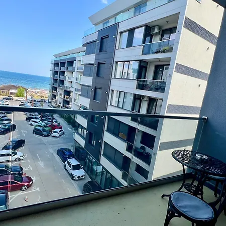 Aparbetto Bs Mamaia Nord アパート